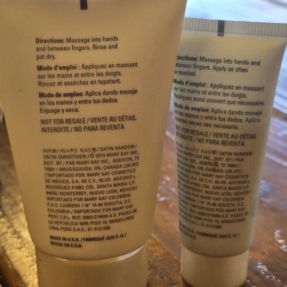 mary kay satin hands Smoothie Scrub & Lotion Minis - Picture 5 of 7